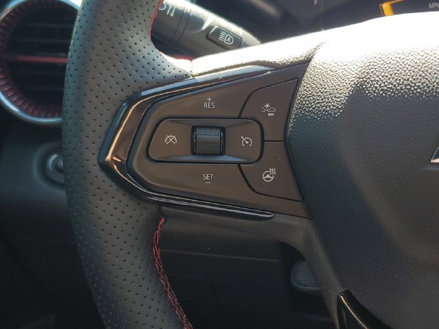 Used 2026 Chevrolet Trax RS FWD image 15