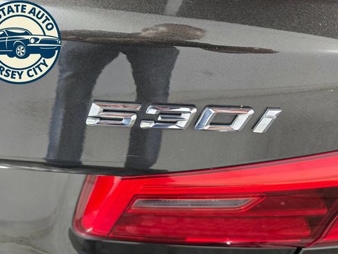 Used 2017 BMW 530i xDrive AWD/4WD image 36