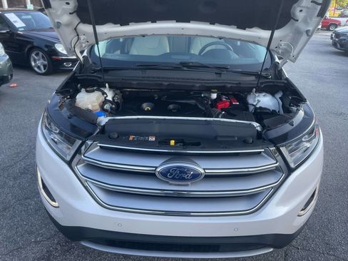 Used 2018 Ford Edge Titanium w/ Equipment Group 302A AWD/4WD image 31