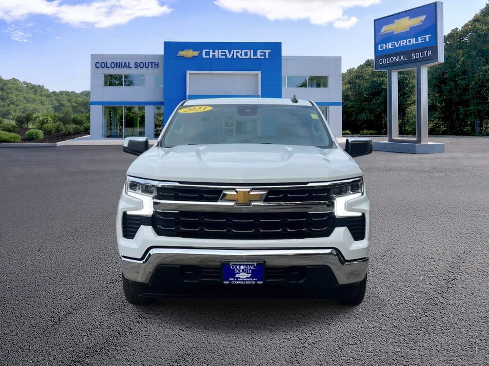 Used 2023 Chevrolet Silverado 1500 LT AWD/4WD image 9