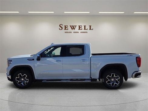 New 2026 GMC Sierra 1500 SLT image 2