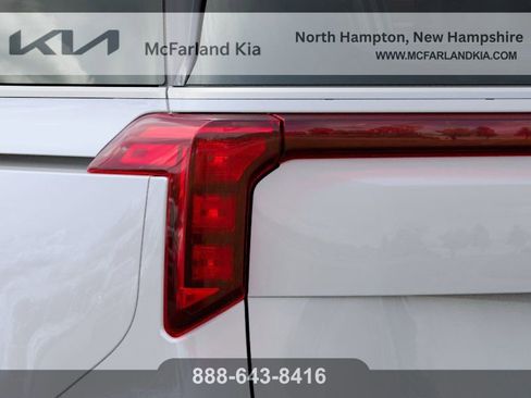 New 2026 Kia Carnival EX FWD image 11