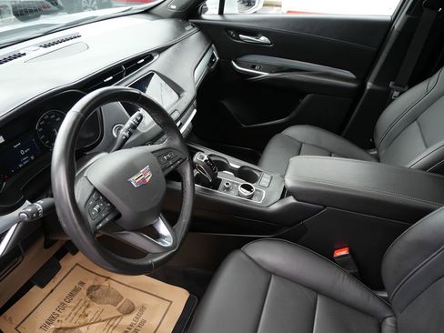 Used 2019 Cadillac XT4 Premium Luxury image 12