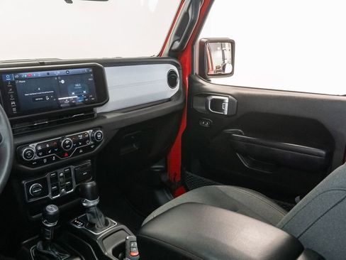 Used 2024 Jeep Wrangler Unlimited Sport AWD/4WD image 11