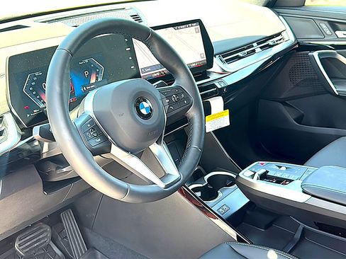 New 2026 BMW X2 xDrive28i w/ Technology Package AWD/4WD image 9