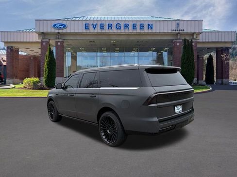 New 2025 Lincoln Navigator L Black Label image 3