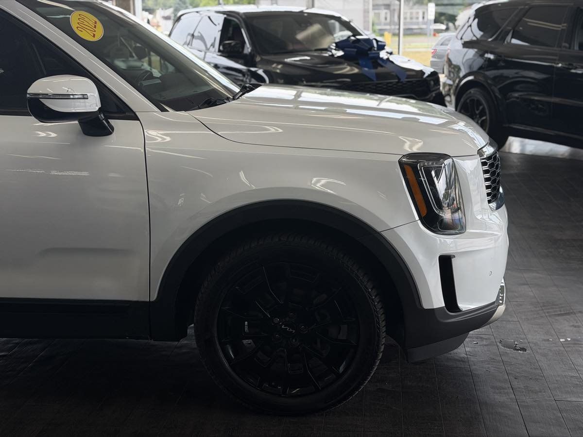 Used 2022 Kia Telluride SX w/ SX Prestige Package AWD/4WD image 5
