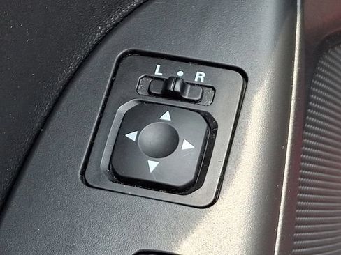 Used 2024 Mitsubishi Outlander Sport LE AWD/4WD image 19