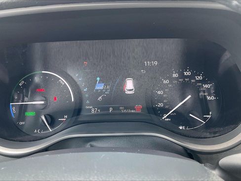 Used 2025 Toyota Sienna XLE FWD image 25
