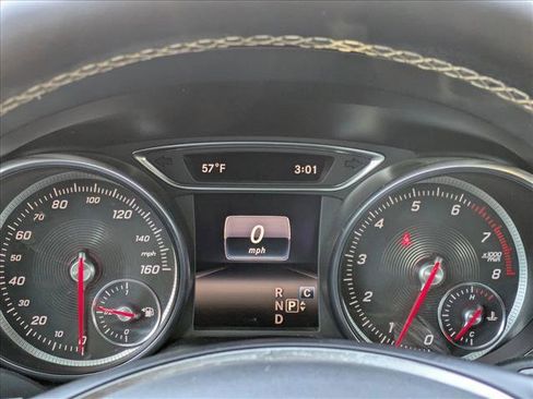 Used 2019 Mercedes-Benz CLA 250 4MATIC image 11