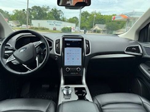 Used 2024 Ford Edge SEL image 8