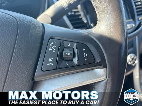 Used 2022 Chevrolet Trax LT w/ Driver Confidence Package AWD/4WD image 30