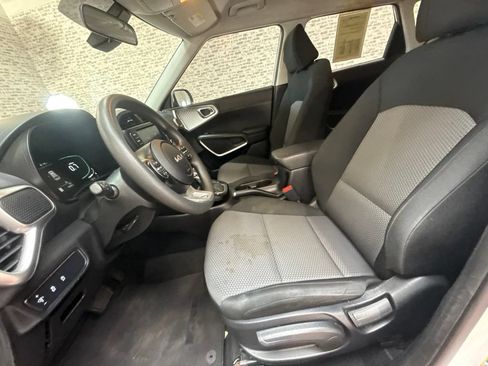 Used 2023 Kia Soul LX FWD image 23