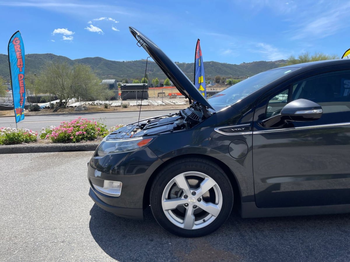 Used 2014 Chevrolet Volt w/ Enhanced Safety Package 1 FWD image 27
