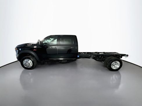New 2026 RAM 5500 Tradesman w/ Chrome Appearance Group AWD/4WD image 4