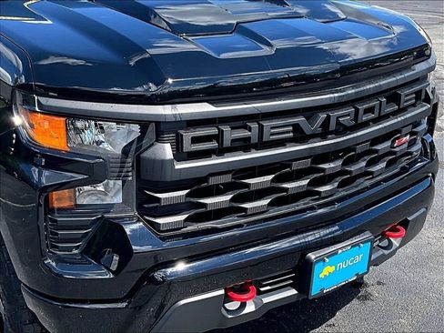 Used 2023 Chevrolet Silverado 1500 Custom Trail Boss AWD/4WD image 33