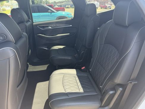 Used 2023 Buick Enclave Avenir w/ Avenir Technology Package AWD/4WD image 16