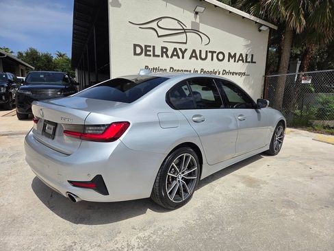 Used 2019 BMW 330i Sedan w/ Premium Package RWD image 5