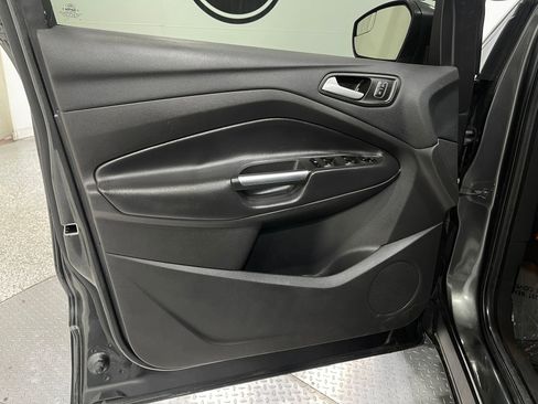 Used 2018 Ford Escape SE FWD image 13