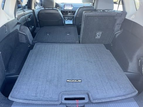 Certified 2023 Nissan Rogue SV w/ SV Premium Package image 39