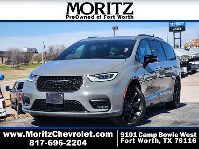 Used 2025 Chrysler Pacifica Limited