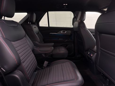 New 2026 Ford Explorer ST-Line w/ ST-Line Street Pack RWD image 29
