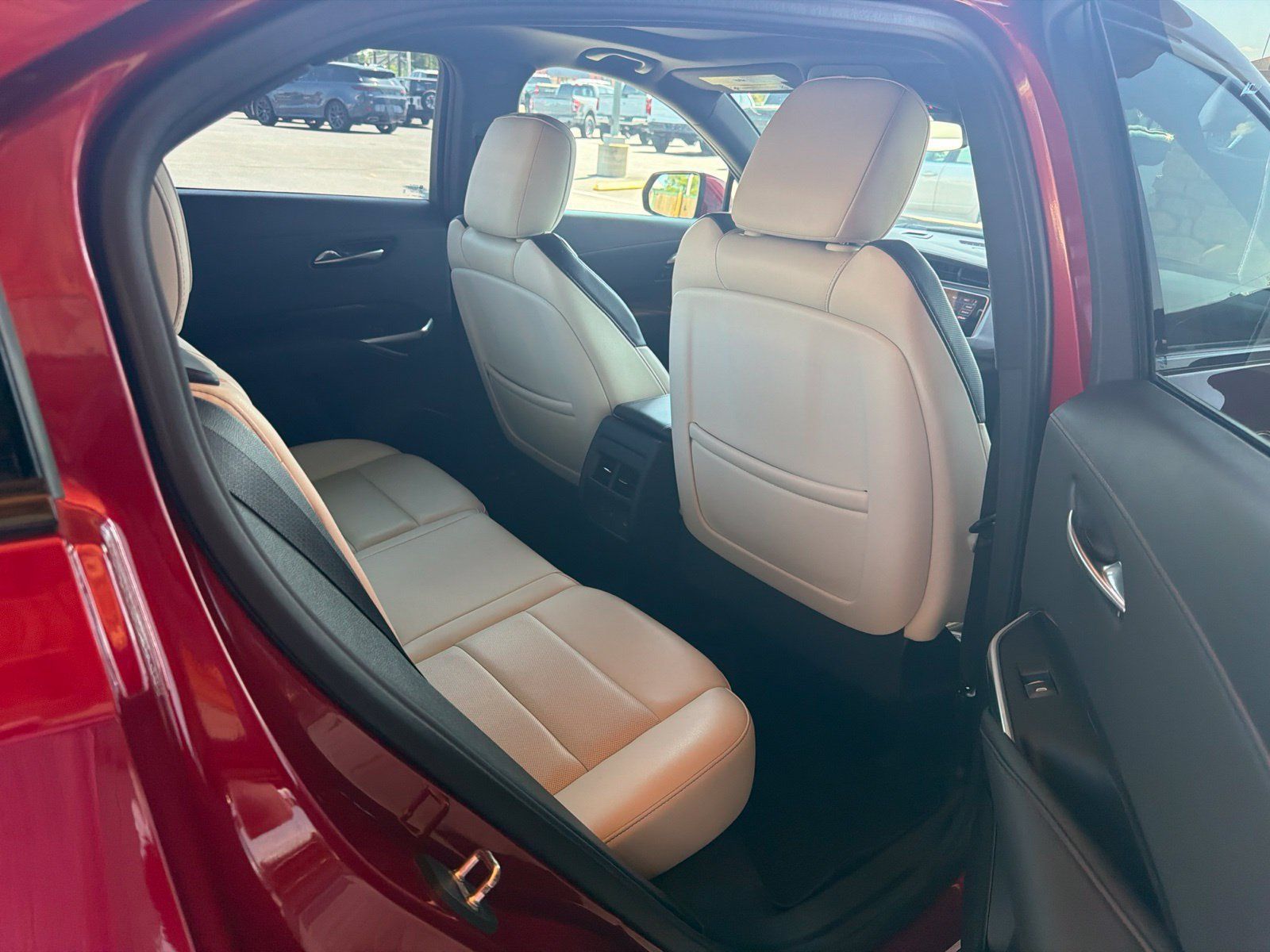 Used 2021 Cadillac XT4 Sport AWD/4WD image 5