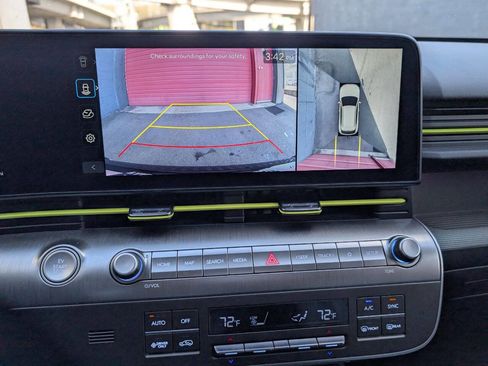 Used 2024 Hyundai Kona Limited image 13