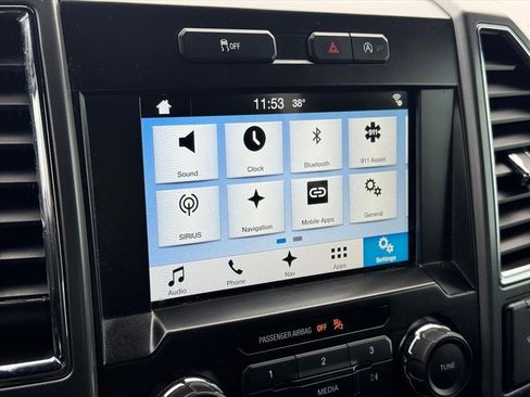 Used 2016 Ford F150 XLT w/ Equipment Group 302A Luxury image 25