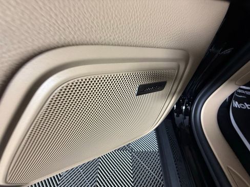 New 2025 Porsche Macan image 28