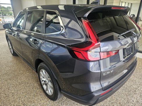 Used 2024 Honda CR-V EX image 4