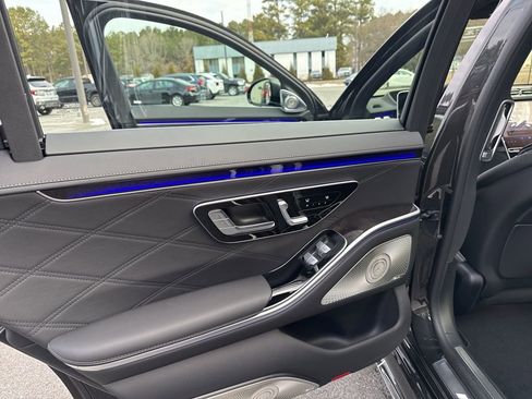 New 2026 Mercedes-Benz S 63 AMG S image 17