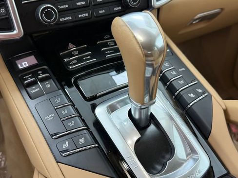 Used 2017 Porsche Cayenne w/ Premium Plus Package image 11