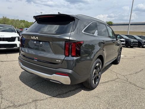 New 2026 Kia Sorento EX FWD image 3