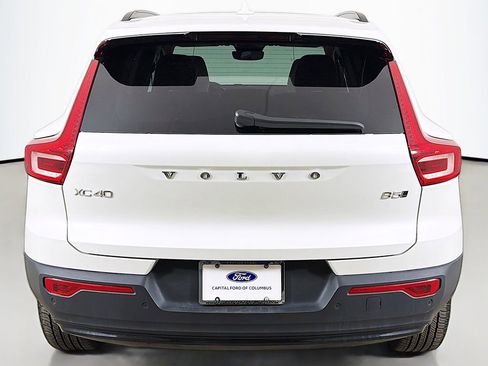 Used 2023 Volvo XC40 B5 Plus w/ Driver Assist Package image 12