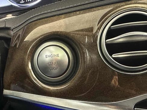 Used 2016 Mercedes-Benz S 550 4MATIC Sedan image 38
