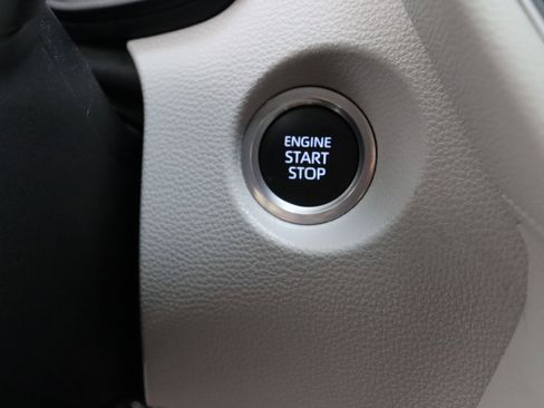 Certified 2023 Toyota Corolla Cross LE w/ Moonroof Package image 17