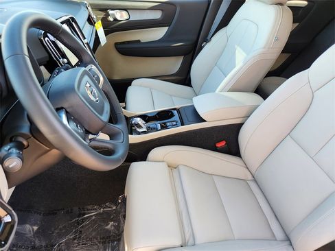 New 2026 Volvo XC40 B5 Ultra w/ Climate Package image 6