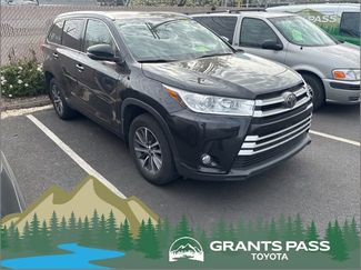 Certified 2017 Toyota Highlander XLE video 1