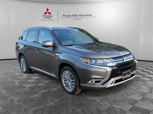 Used 2020 Mitsubishi Outlander GT image 3