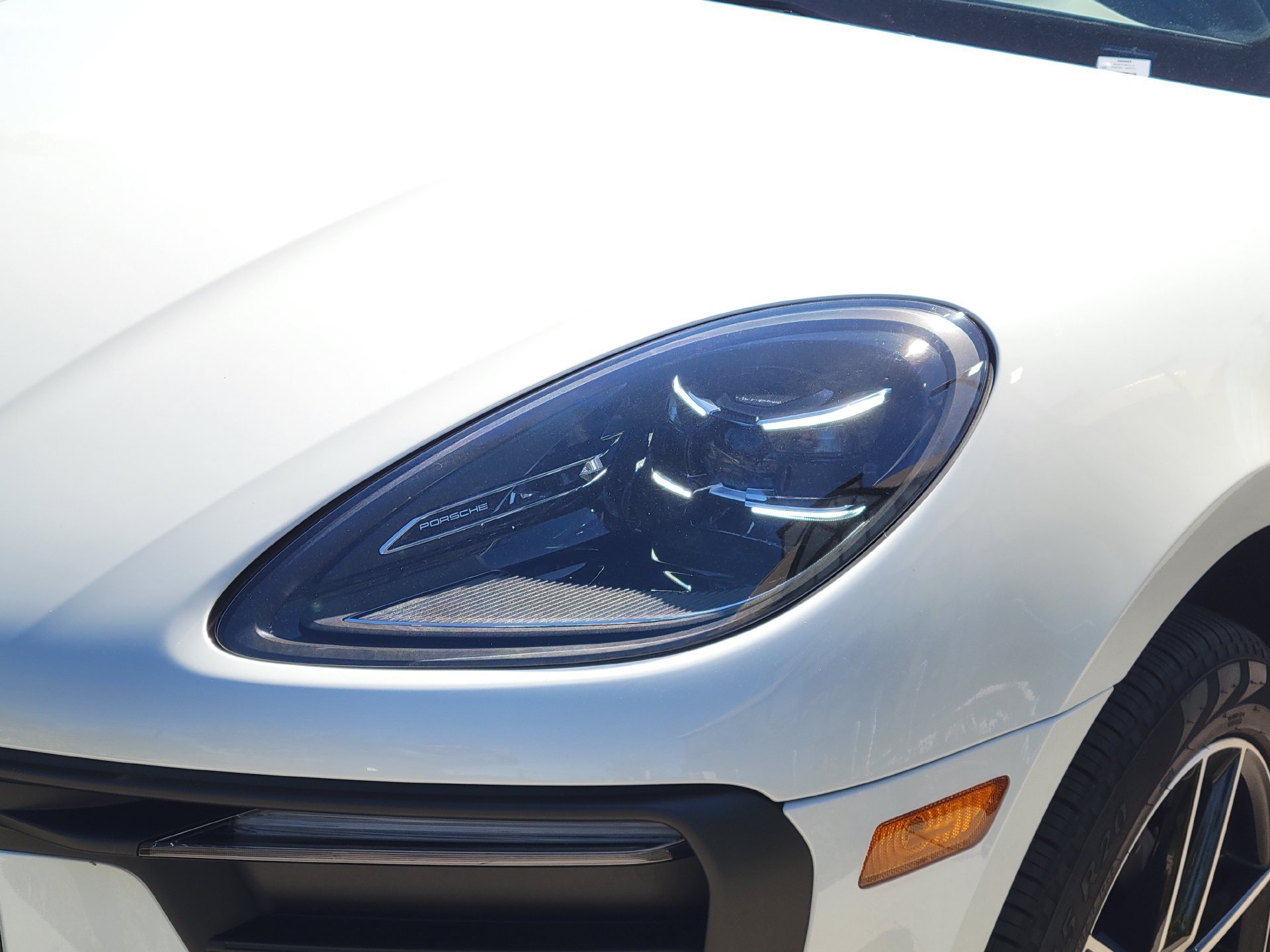 Used 2026 Porsche Macan AWD/4WD image 36