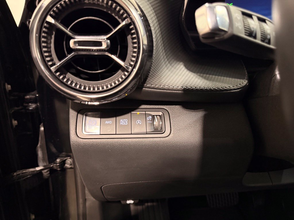 Used 2026 Chevrolet Equinox LT AWD/4WD image 15