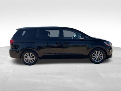 Used 2020 Kia Sedona EX image 9