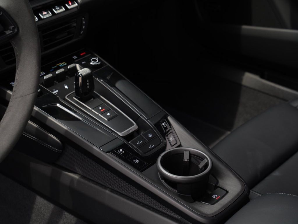Used 2026 Porsche 911 Carrera GTS RWD image 37