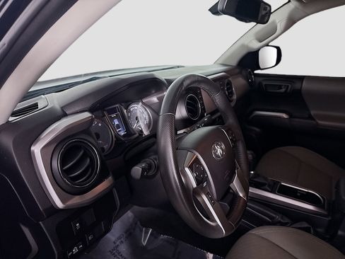 Used 2021 Toyota Tacoma TRD Sport image 22