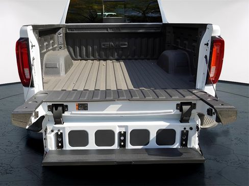 New 2026 GMC Sierra 1500 SLT image 33