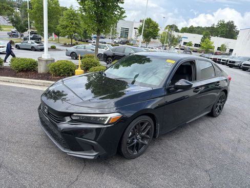 Used 2023 Honda Civic Sport image 3