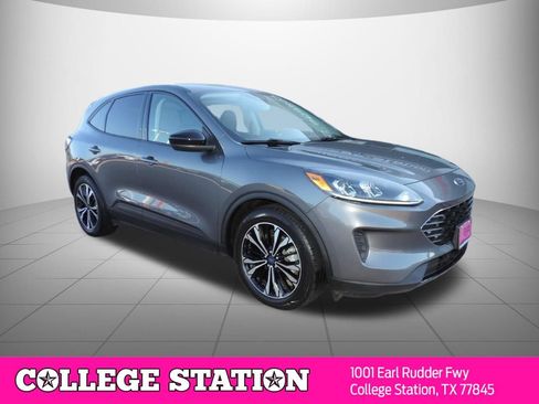 Used 2022 Ford Escape SE w/ SE Sport Appearance Package FWD image 3