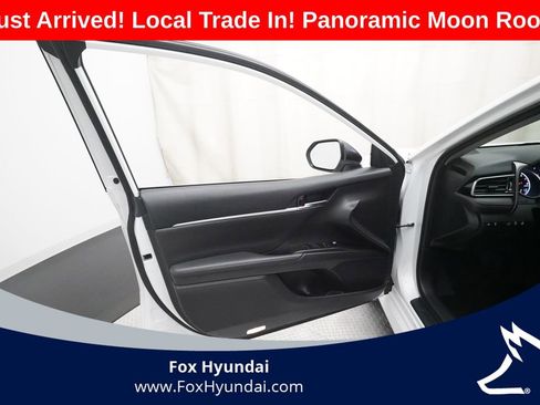 Used 2022 Toyota Camry XLE w/ Navigation Package image 25