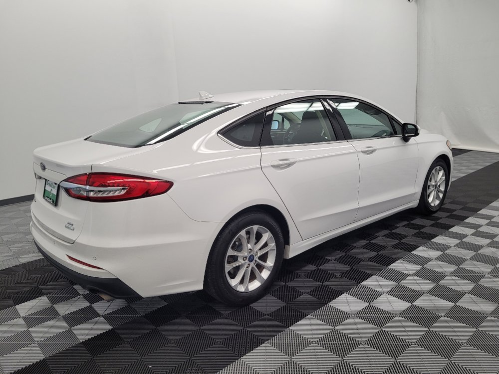 Used 2020 Ford Fusion SE FWD image 10